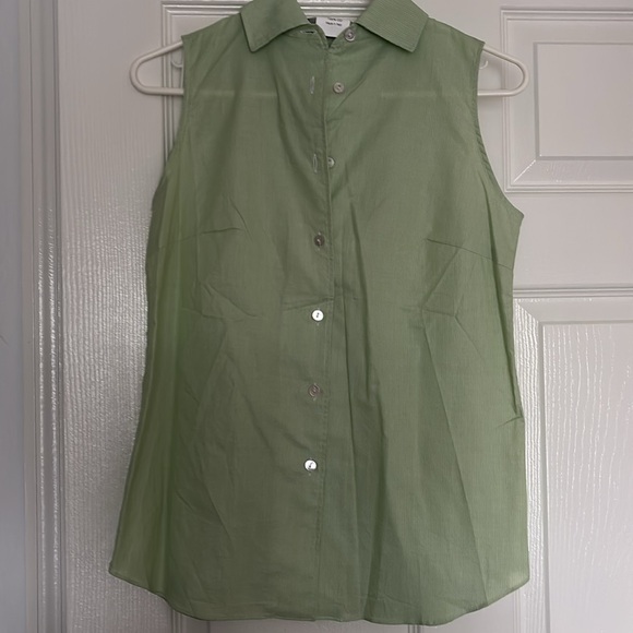 Shari’s linen top - Picture 5 of 8